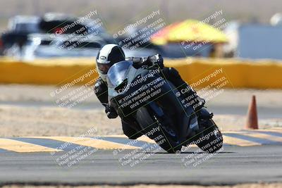 media/Mar-28-2022-Superbike Trackdays (Mon) [[b8603d0f67]]/Novice Group (1130am-12pm)/Turn 2/